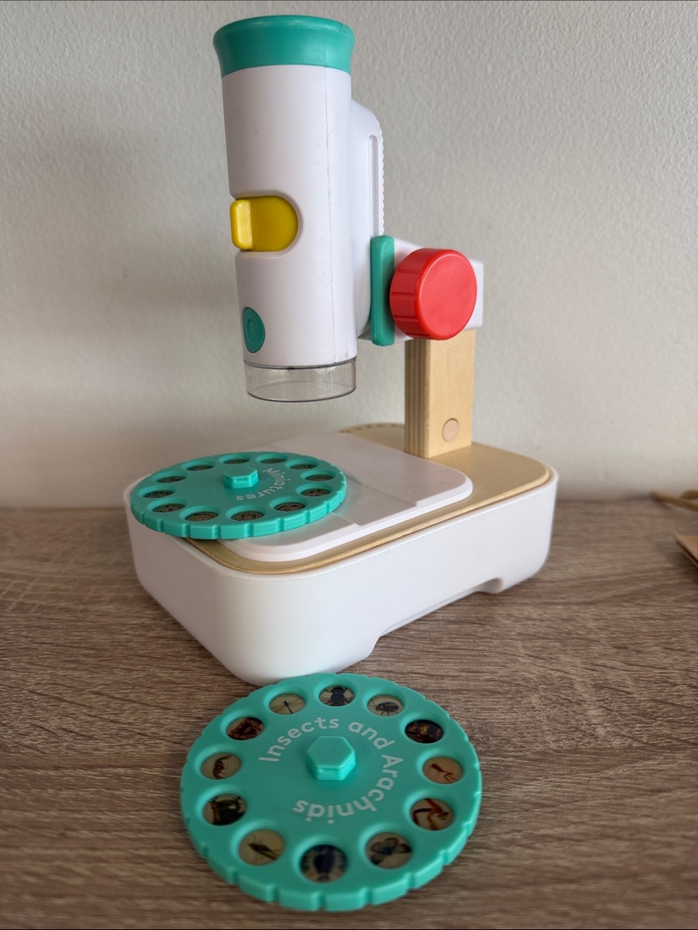 Lovevery Discover & Inspect Microscope & Slides